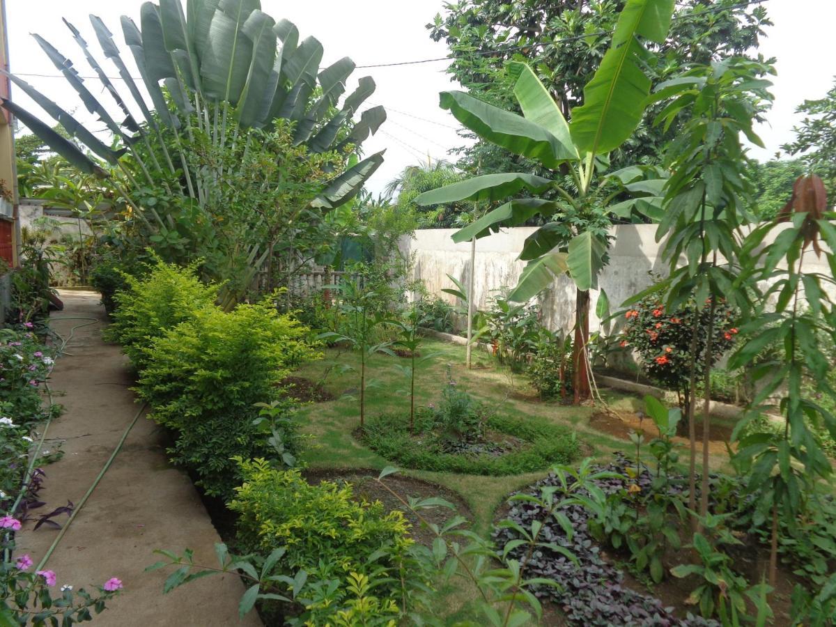Santos'S House Hotel Sao Tome Exterior photo