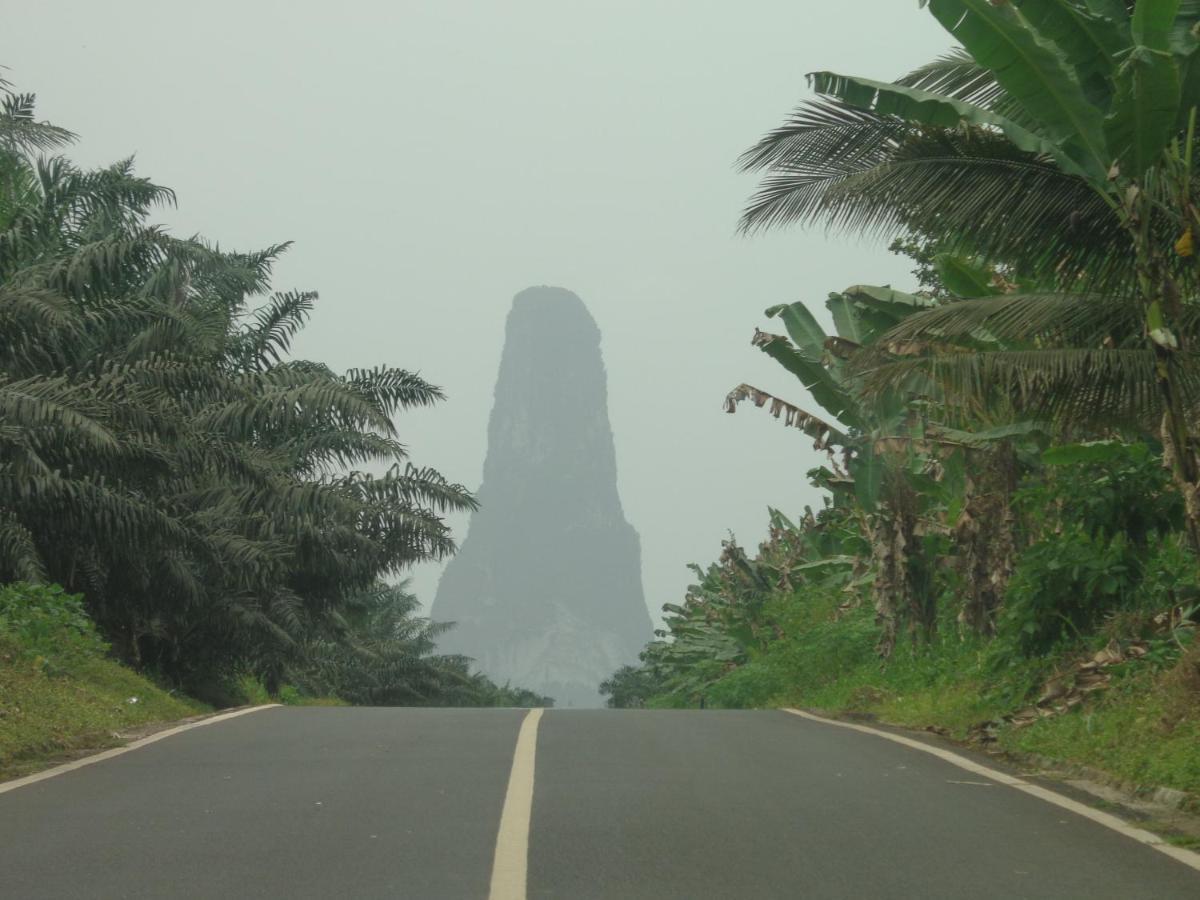 Santos'S House Hotel Sao Tome Exterior photo