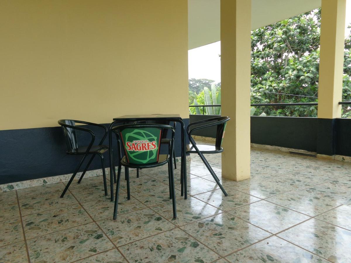 Santos'S House Hotel Sao Tome Exterior photo